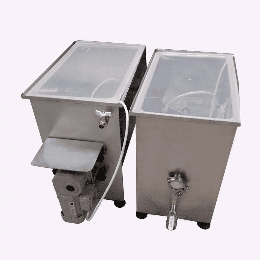 Маслоизготовитель (маслобойка) лопастного типа