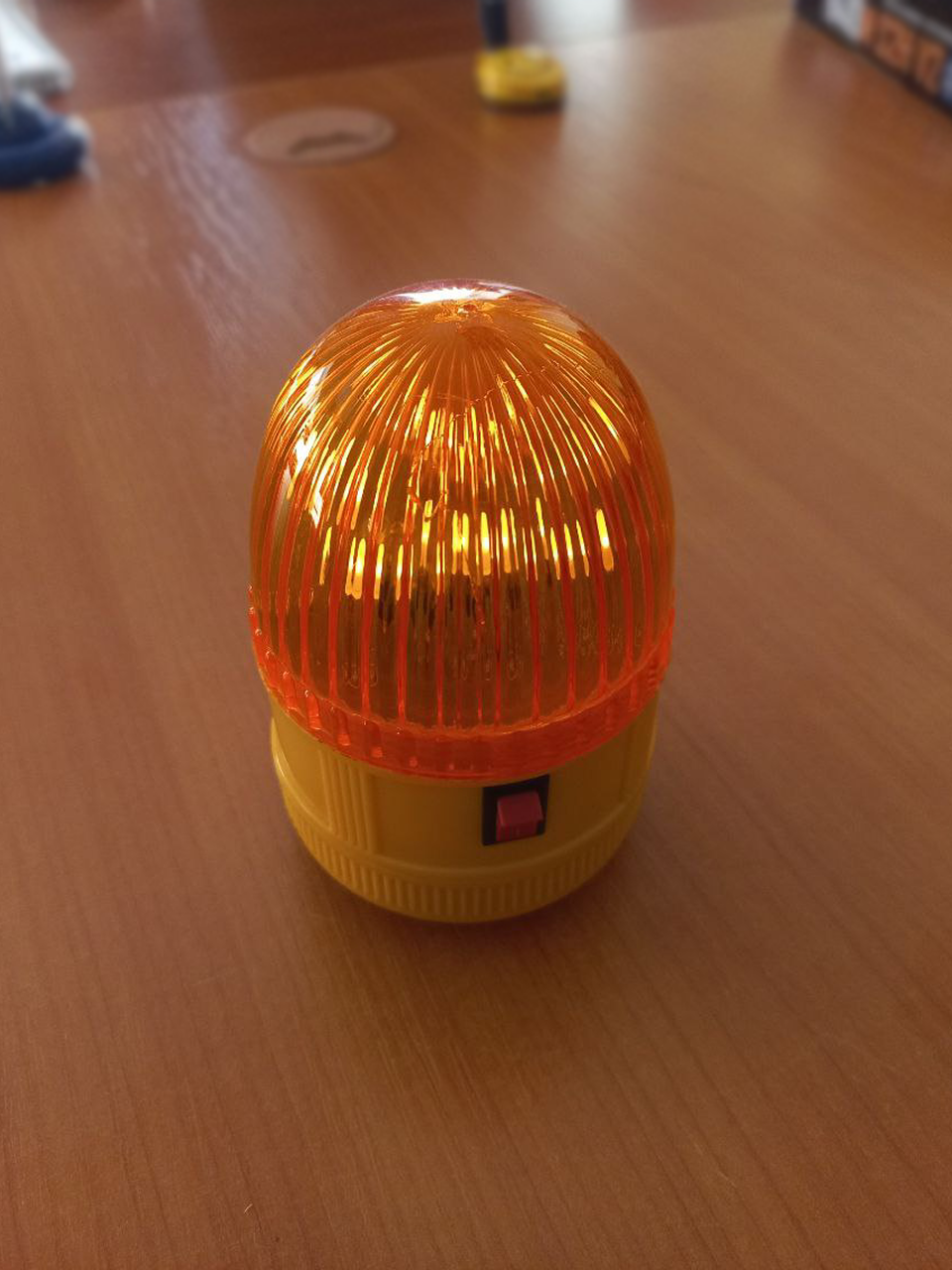 Маяк проблесковый на магните 8 LED